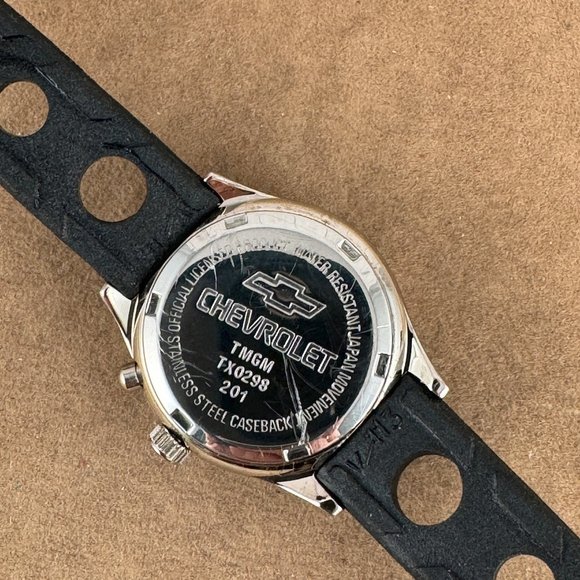 Vintage Ladies Licensed Chevy Corvette Watch with Chevy Tin Box main image 9
